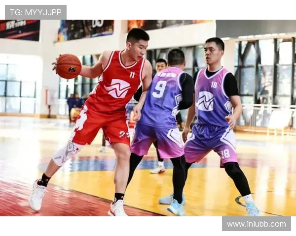 以篮球为核心探讨团队协作与个人竞技精神在现代体育中的融合发展