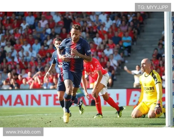 巴黎日耳曼主场迎战尼姆争夺法甲积分榜关键胜利